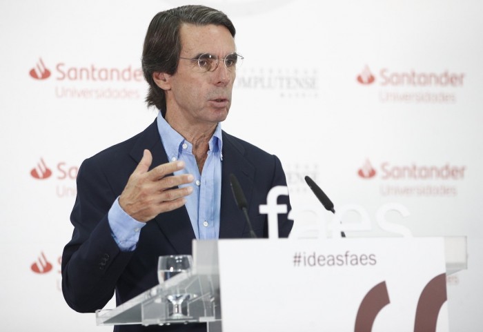 Aznar se 'moja' sobre la guerra Ayuso-Casado: "Lo de Ucrania está un poco menos mal que lo del PP"
