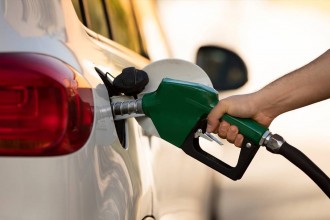 5 consejos para ahorrar combustible cuando viajas en coche