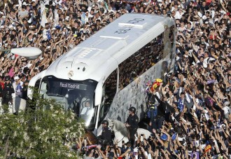 Este es el último jugador del Real Madrid en bajar del autobús antes de cada partido