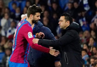 El conflicto en el vestuario del Barça que trae a Xavi de cabeza y que tiene a Piqué de protagonista