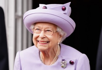 Sale a la luz el certificado de defunción de Isabel II: ¿De qué murió?