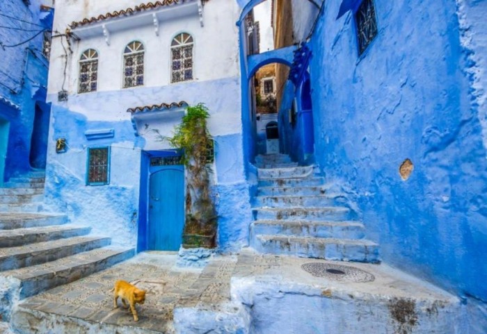 ¿Hay un pueblo que está todo pintado de azul?